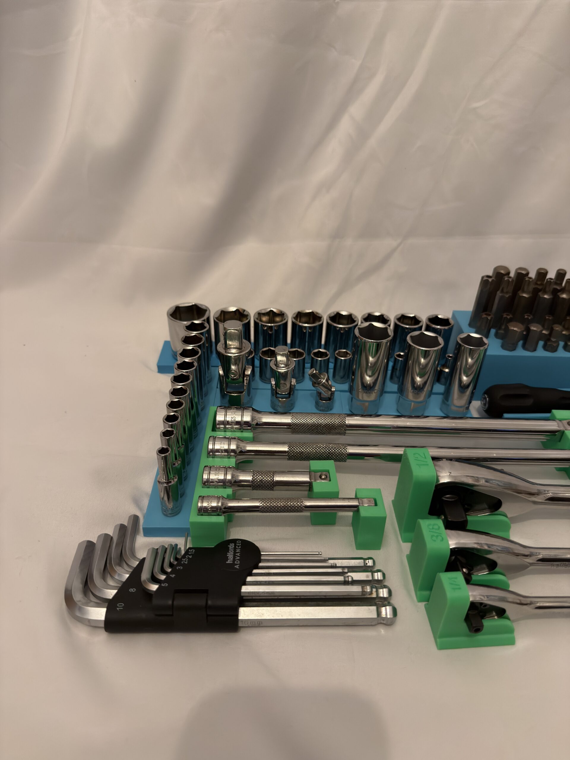 Halfords Advanced 100 Piece Storage Kit | Toolbox Organiser 10 Halfords Advanced 100 Piece Storage Kit | Toolbox Organiser - Image 10