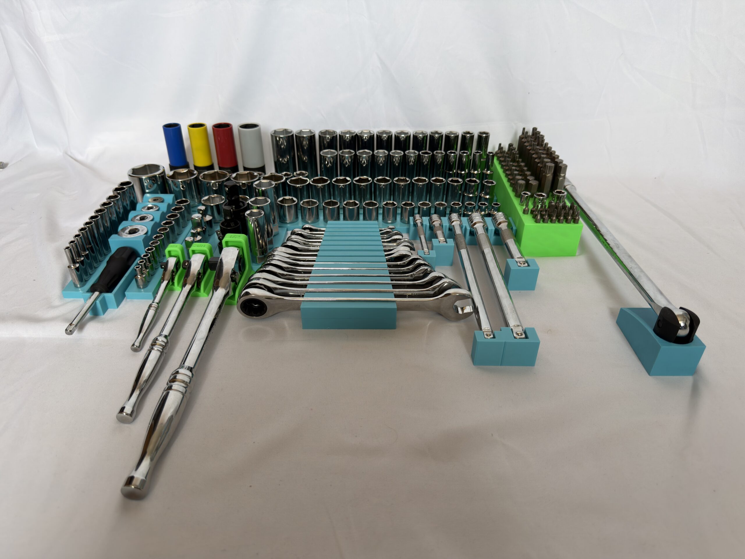 Halfords Advanced 200 Piece Storage Kit | Toolbox Organiser 2 Halfords Advanced 200 Piece Storage Kit | Toolbox Organiser - Image 2