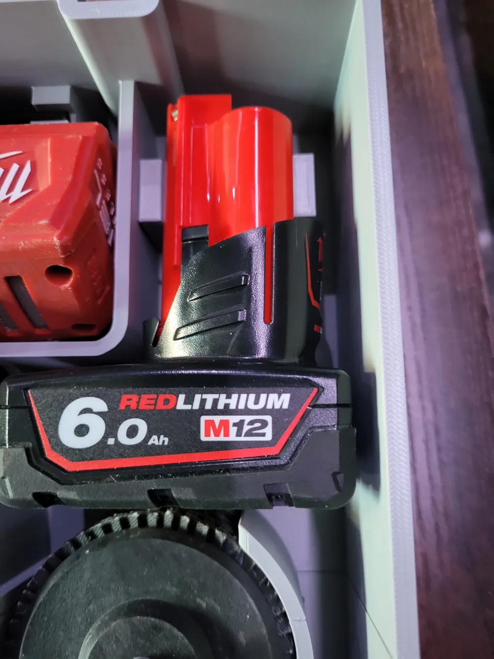 Milwaukee M12 6.0Ah Battery Levelling Stand 6 Milwaukee M12 6.0Ah Battery Levelling Stand - Image 6