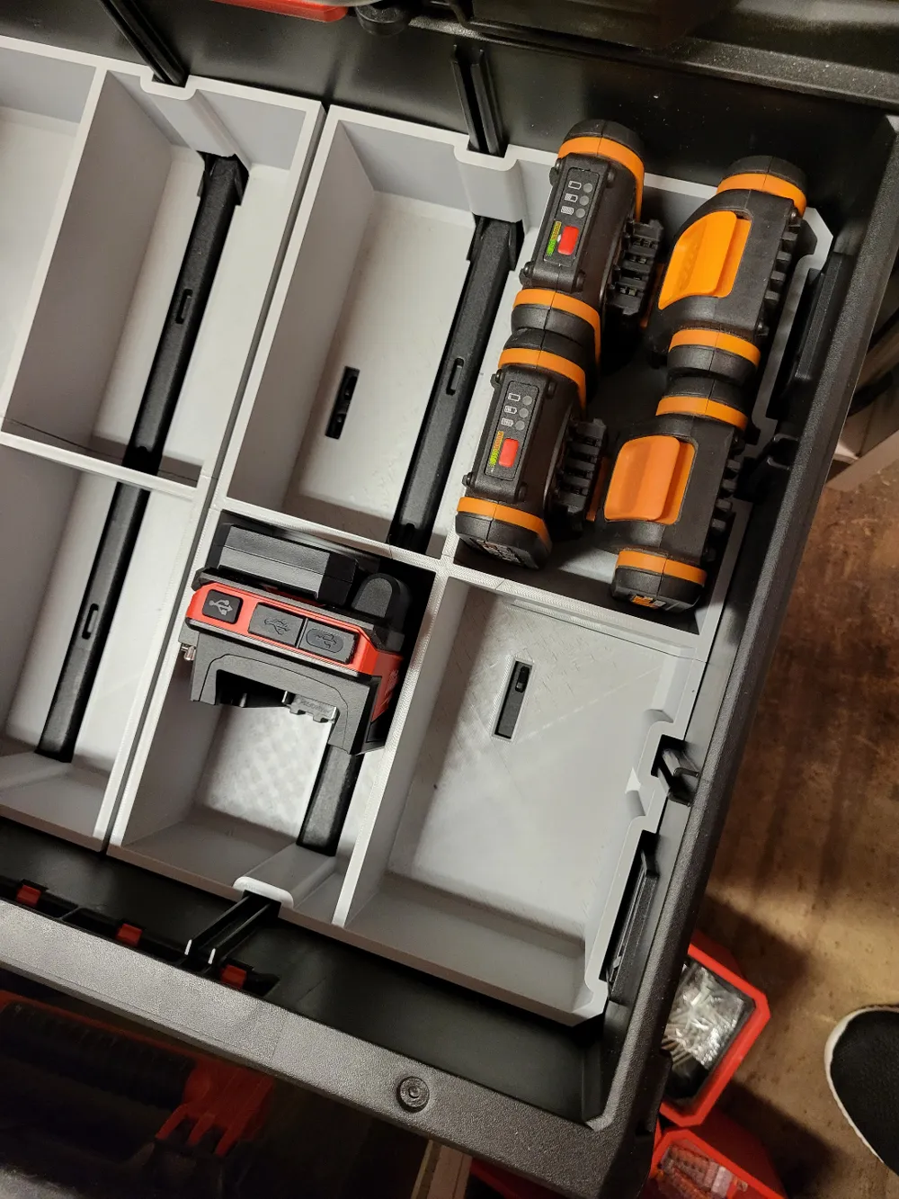 Milwaukee M18 Large Battery PACKOUT Organiser 5 Milwaukee M18 Large Battery PACKOUT Organiser - Image 5