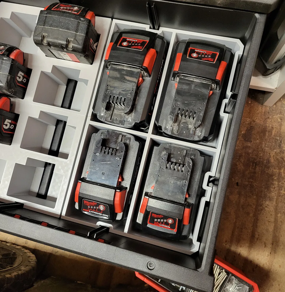 Milwaukee M18 Large Battery PACKOUT Organiser 2 Milwaukee M18 Large Battery PACKOUT Organiser - Image 2