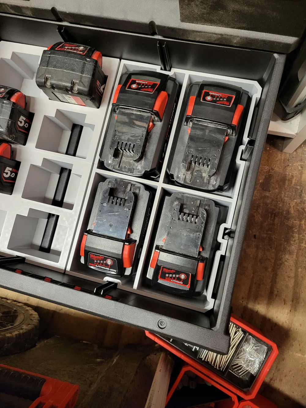 Milwaukee M18 Large Battery PACKOUT Organiser 4 Milwaukee M18 Large Battery PACKOUT Organiser - Image 4