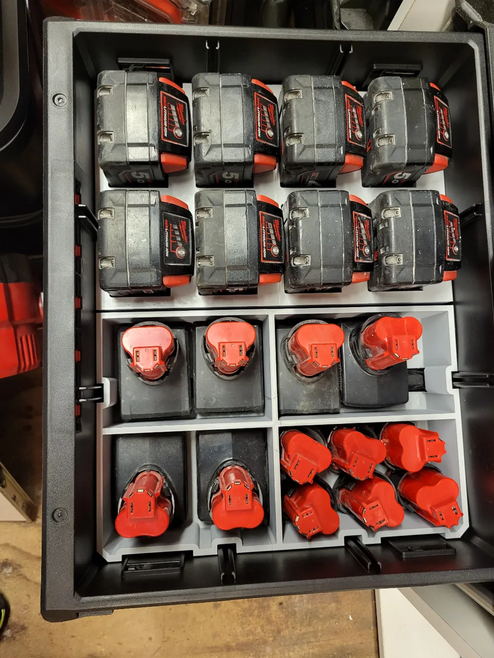 Milwaukee M18 Large Battery PACKOUT Organiser 6 Milwaukee M18 Large Battery PACKOUT Organiser - Image 6