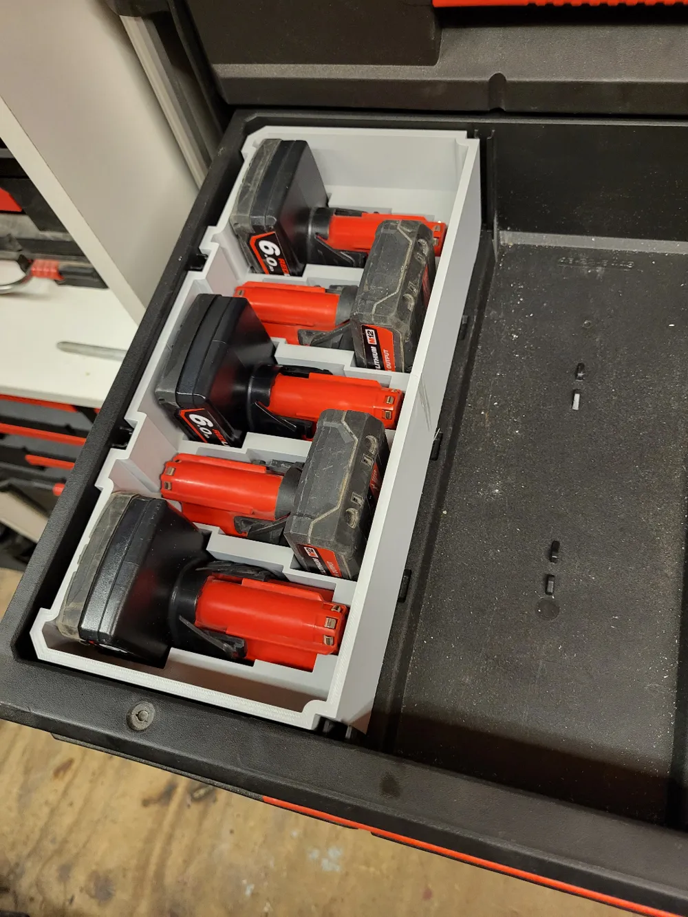 Milwaukee M12 4–6Ah 5-Battery PACKOUT Insert 4 Milwaukee M12 4–6Ah 5-Battery PACKOUT Insert - Image 4