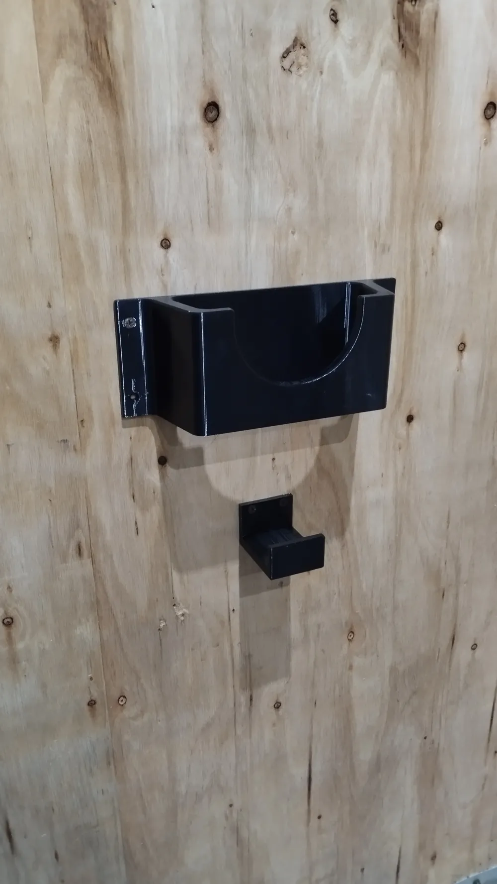 Dual Action Polisher Wall Holder with Cable Support 3 Dual Action Polisher Wall Holder with Cable Support - Image 3