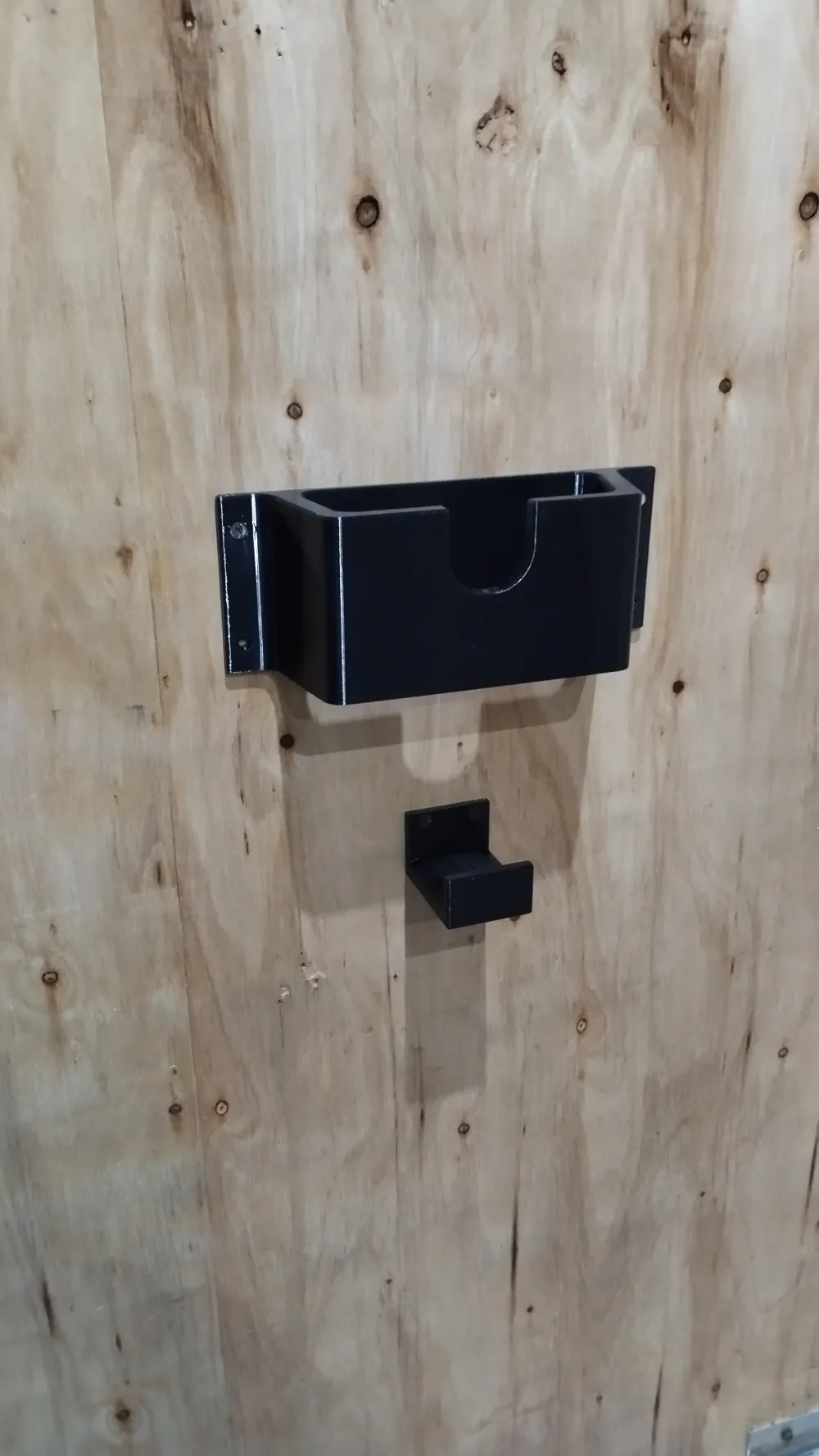 Rotary Polisher Wall Holder with Cable Support 3 Rotary Polisher Wall Holder with Cable Support - Image 3