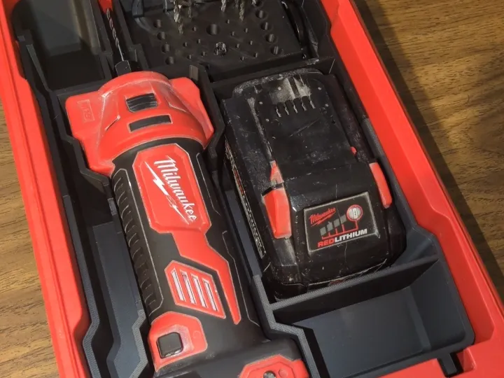 Milwaukee M18 Cut-Out Tool Deep PACKOUT Insert 2 Milwaukee M18 Cut-Out Tool Deep PACKOUT Insert - Image 2