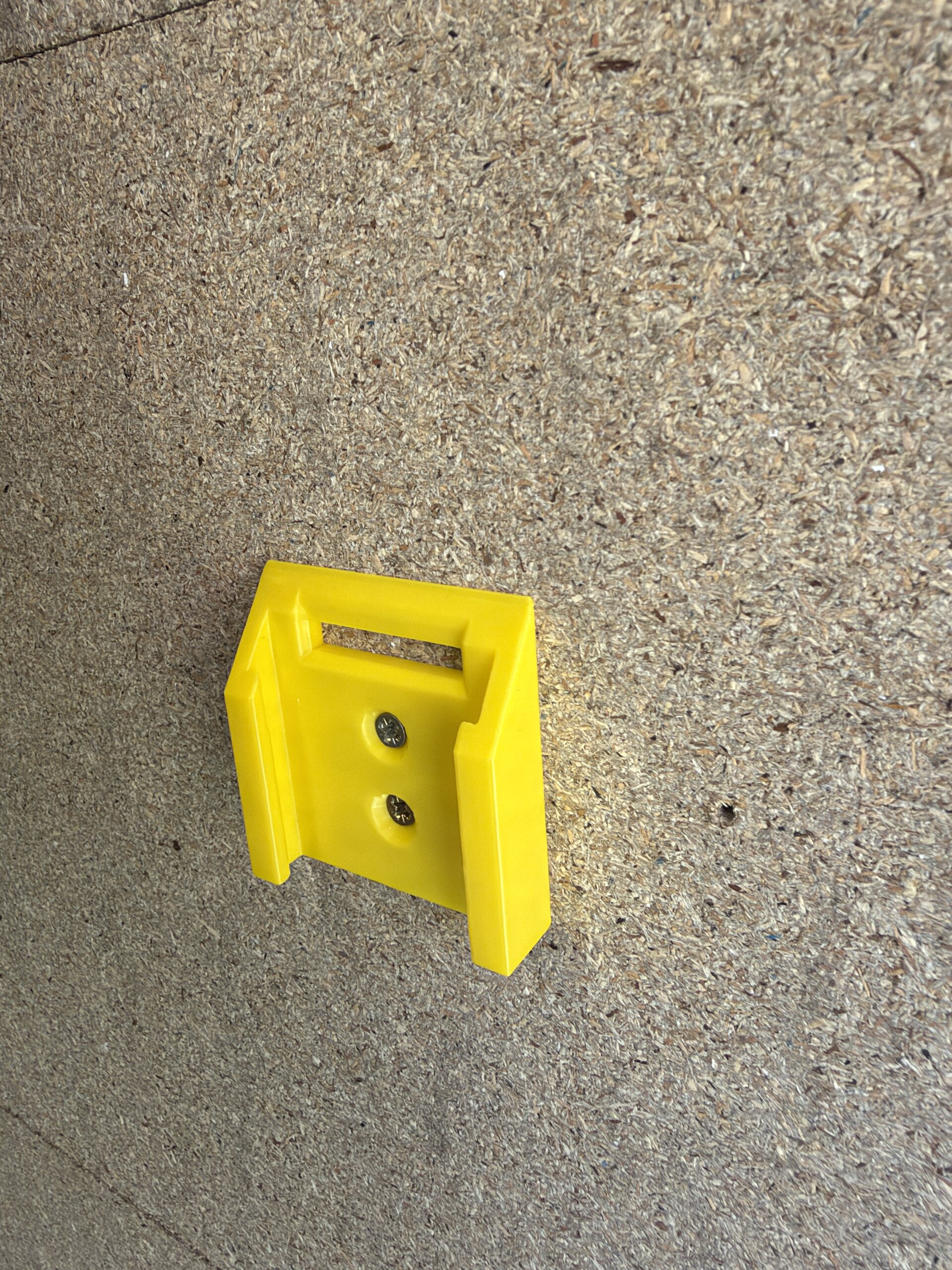 DeWalt 18V Battery Wall Mount 3 DeWalt 18V Battery Wall Mount - Image 3