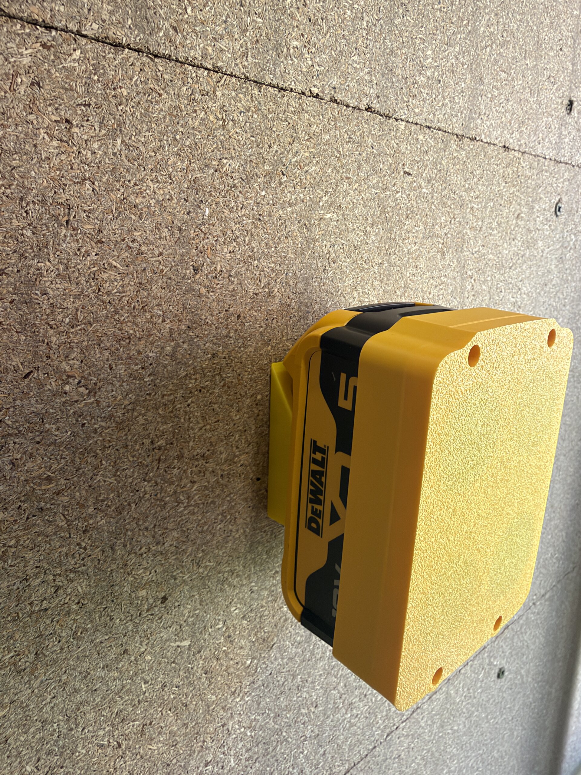 DeWalt 18V Battery Wall Mount 6 DeWalt 18V Battery Wall Mount - Image 6