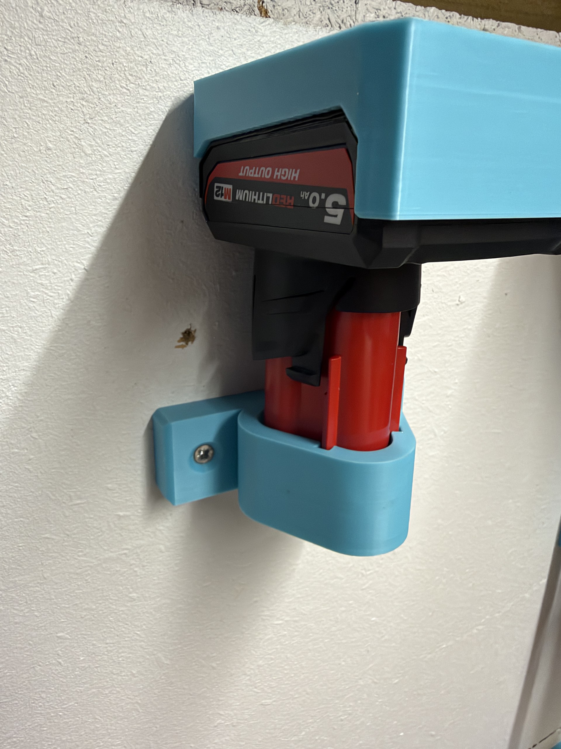 Milwaukee M12 Single Battery Wall Holder 5 Milwaukee M12 Single Battery Wall Holder – product detail 4