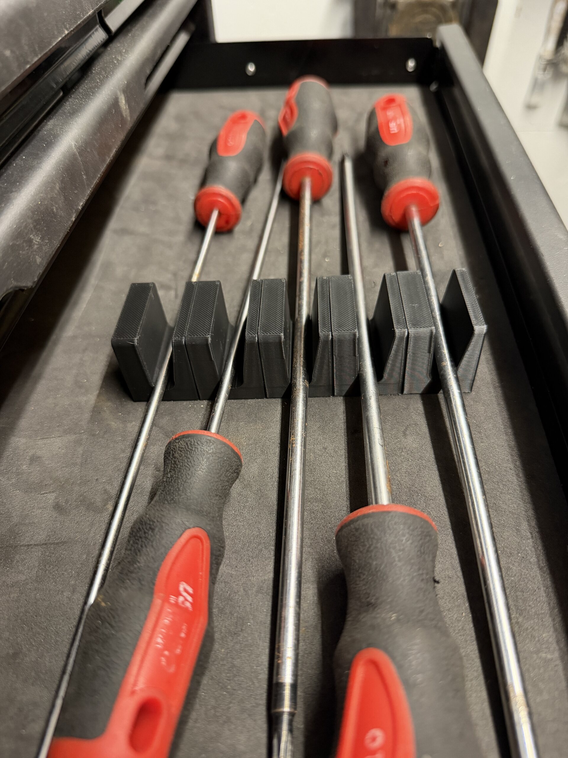 modular magnetic screwdriver organiser 02