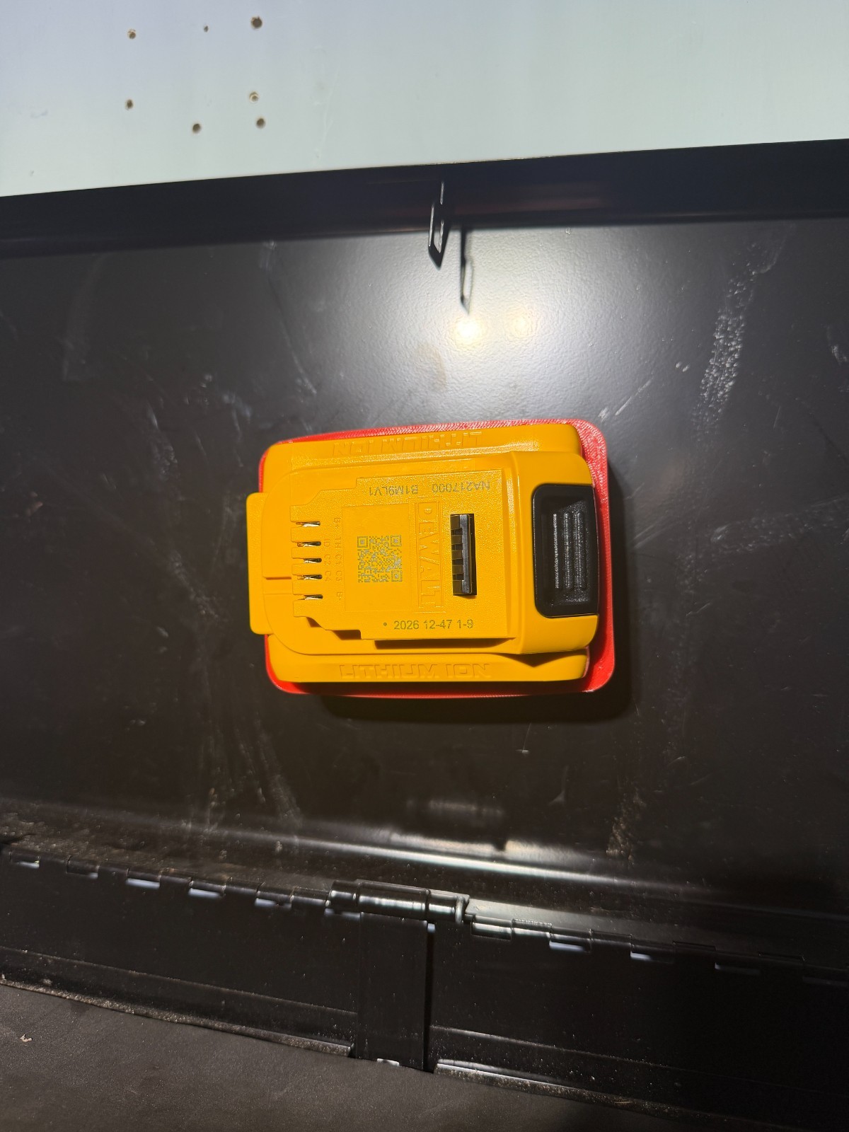 Magnetic Battery Cover/Case For DeWalt 18v/54v | Rubber/TPU | Multiple Colours 3 Magnetic Battery Cover/Case For DeWalt 18v/54v | Rubber/TPU | Multiple Colours - Image 3