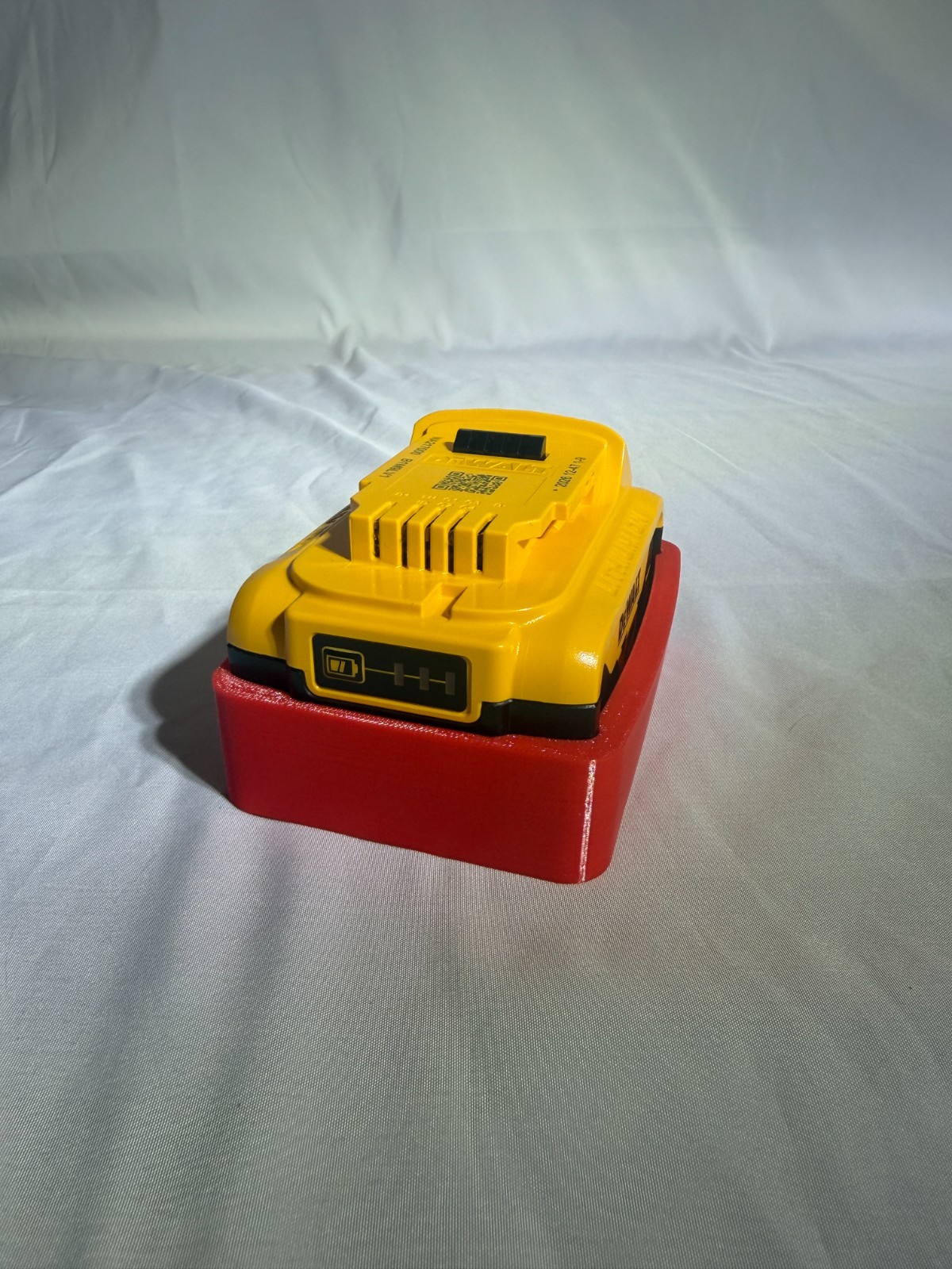 Magnetic Battery Cover/Case For DeWalt 18v/54v | Rubber/TPU | Multiple Colours 6 Magnetic Battery Cover/Case For DeWalt 18v/54v | Rubber/TPU | Multiple Colours - Image 6