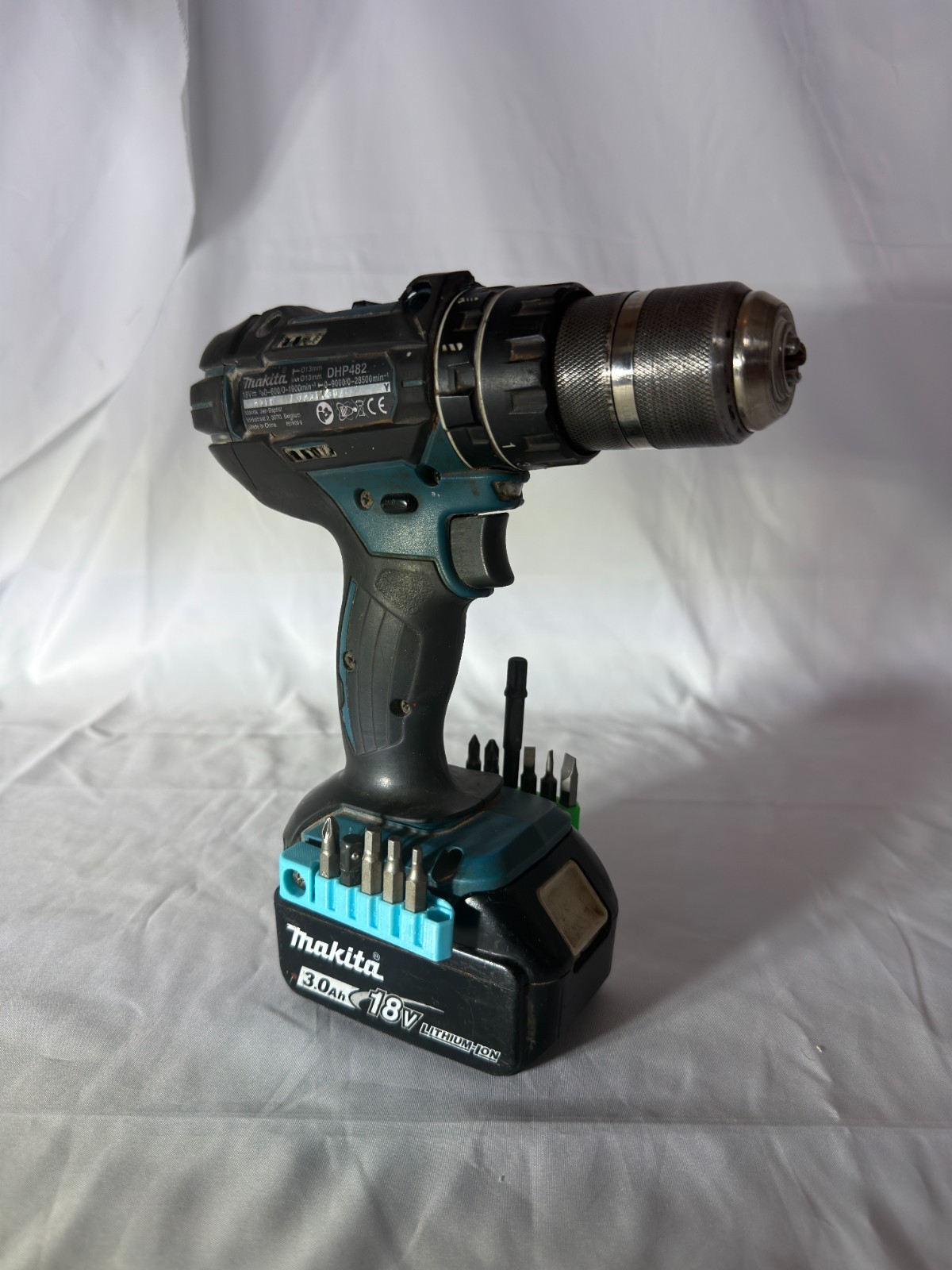 Makita tool Bit Holder Fits Multiple Models Multiple Colours Bit Organiser 267733413656