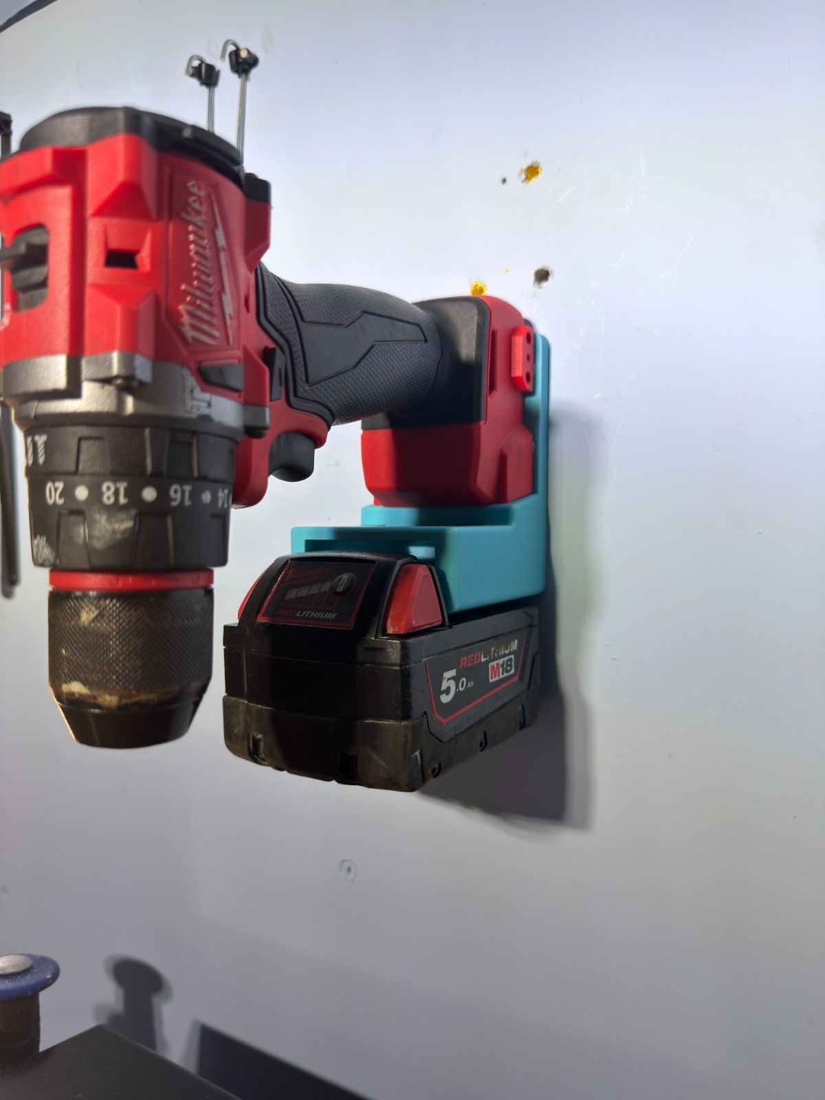 Milwaukee M18 Tool Body & Battery Holder | Wall Organiser 4 Milwaukee M18 Tool Body & Battery Holder | Wall Organiser - Image 4