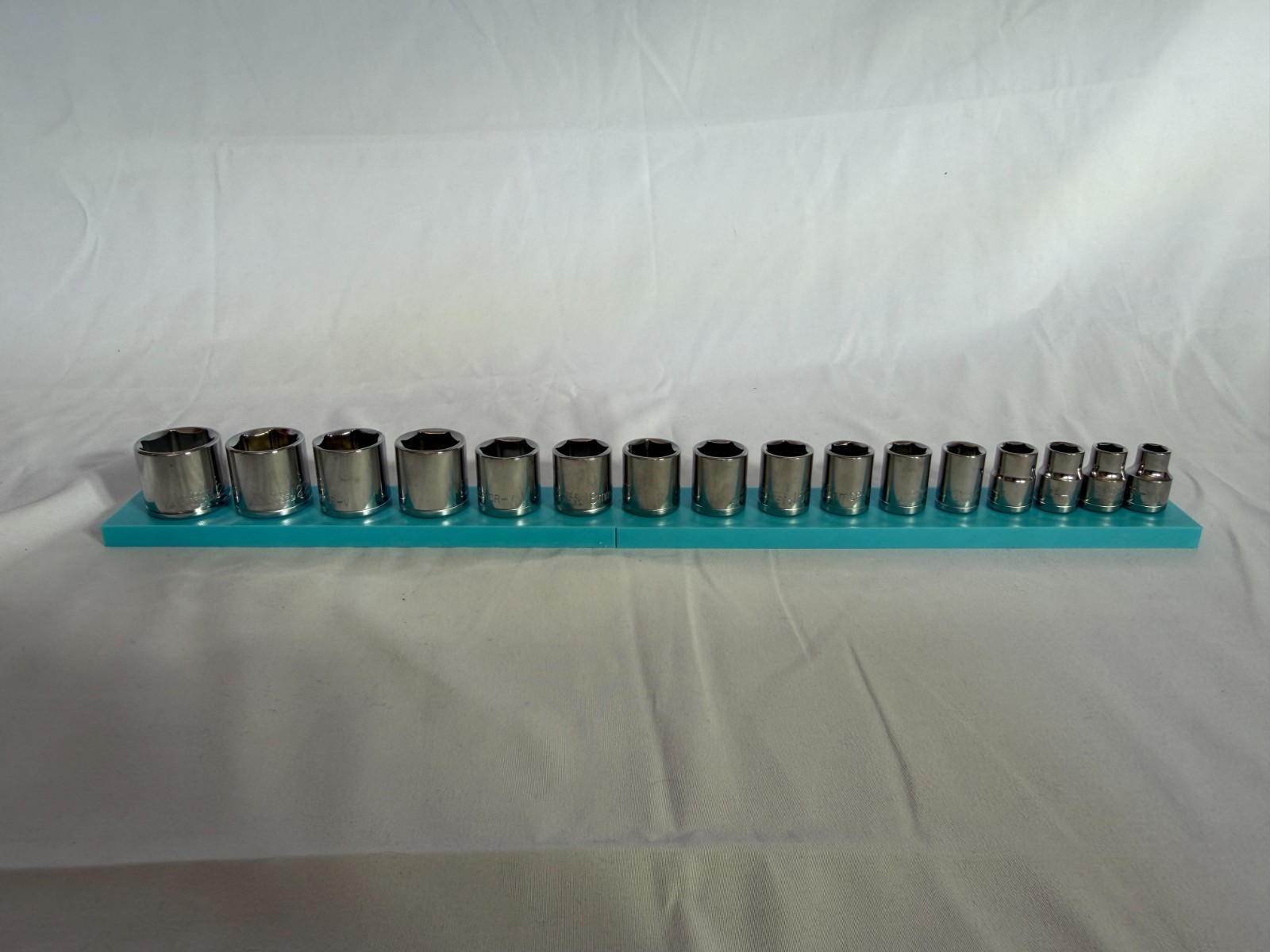 1/2 Halfords Advanced Shallow Socket Holder | Holds 16 2 1/2 Halfords Advanced Shallow Socket Holder | Holds 16 - Image 2